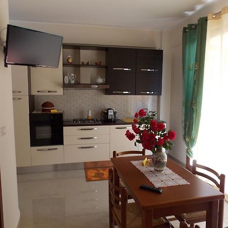 B&B Mariafrancesca Santa Teresa Di Riva Exteriör bild