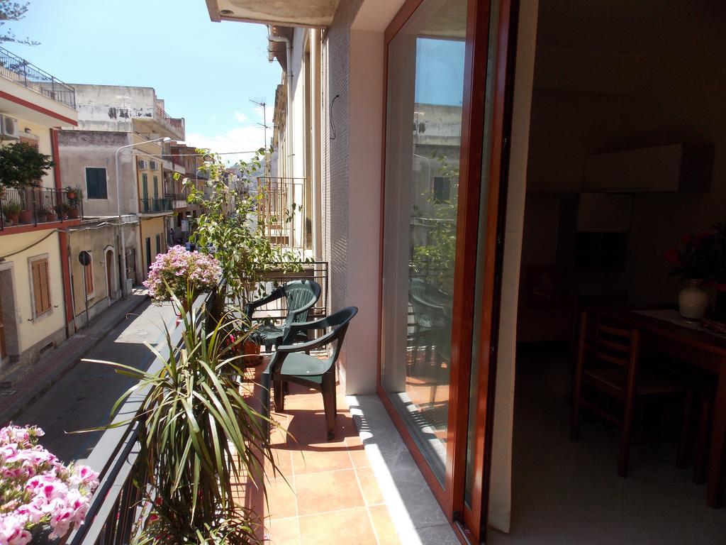 B&B Mariafrancesca Santa Teresa Di Riva Exteriör bild